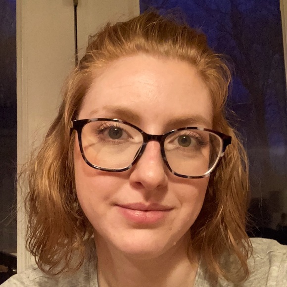 Meet your Posher, Jenna - Picture 1 of 4